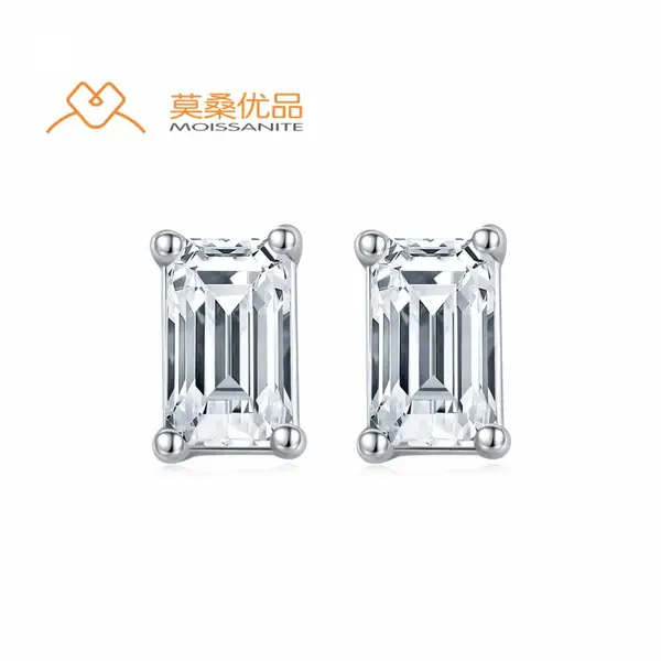 ***长方形S925银镀白金莫桑钻耳钉0.5克拉D级