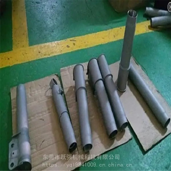 减震器喷砂机_汽车减震器自动喷砂机_橡胶减震器板清理喷砂机
