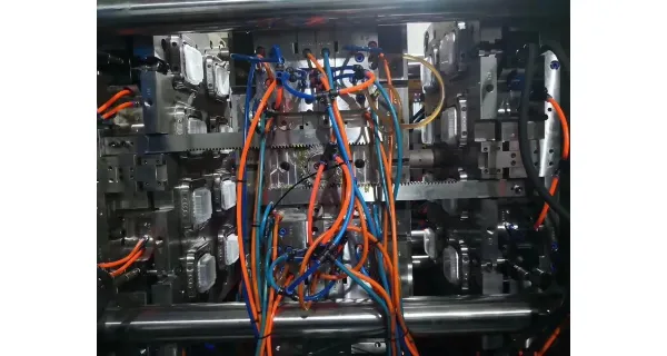 �������ѵ���ע��ģ�߼۸� �����������ǿƼ���Ӧ