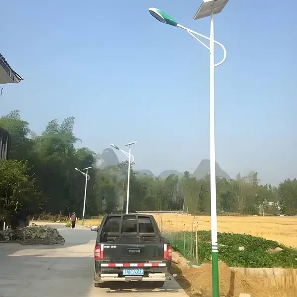 荣适灯具厂-本地路灯生产厂家,主营:太阳能路灯、市电路灯