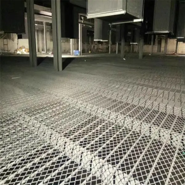 ���λ�е������ �ߵ����͸ְ���Ƭ ��������������̩˿����