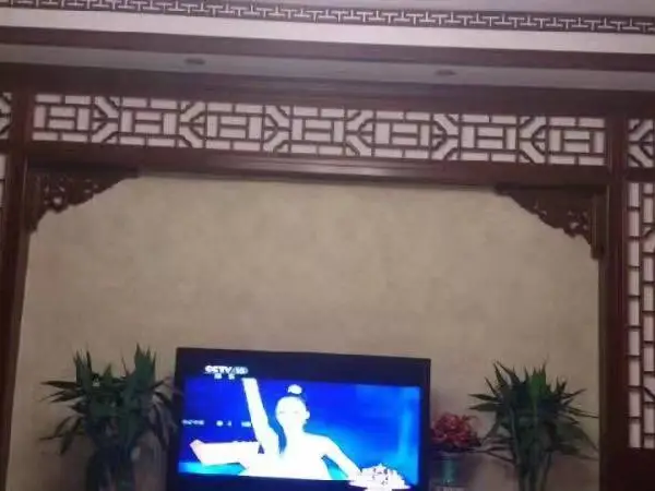 中式实木落地罩中式玄关_雕刻搭配_电视墙专用