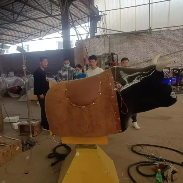 景区文旅项目公园广场游乐园亲子互动电动斗牛机带气垫