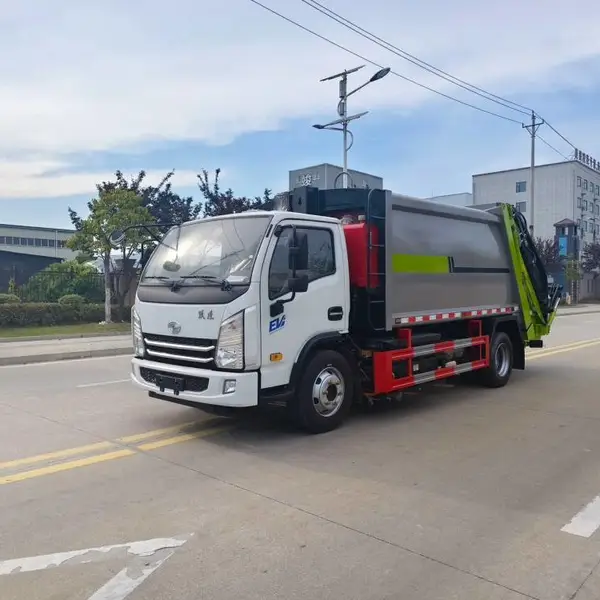 跃进麒麟X300纯电动7-9方压缩式垃圾车