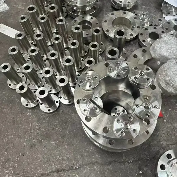 12Cr1MoV�����ܵ��Ͻ��ѹ����ƽ������15CrMo�Ժ�����ä��