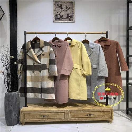 广州三荟服饰 品牌女装货源阿尔巴卡靓之吻外套一手货源新款组合包