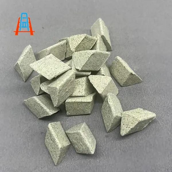研磨石研磨块研磨粒抛磨块抛磨石抛磨粒磨料棕刚玉菱形石斜三角