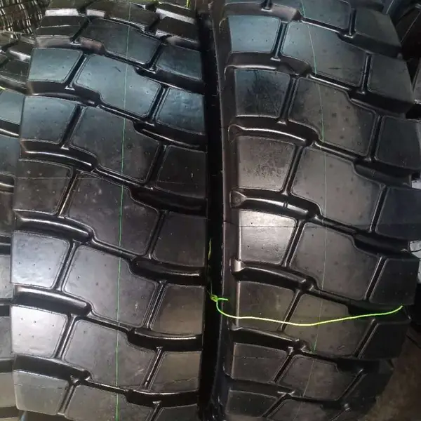 华鲁14.00R25全钢工程胎宽体车轮胎厂家批发