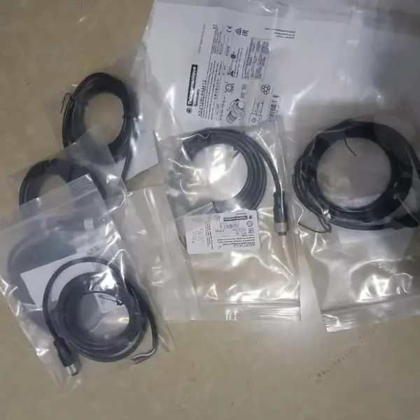 ʩ�͵½ӽ����� XS118BLDAL2C ֱ������M18 ����NPN ����� ������