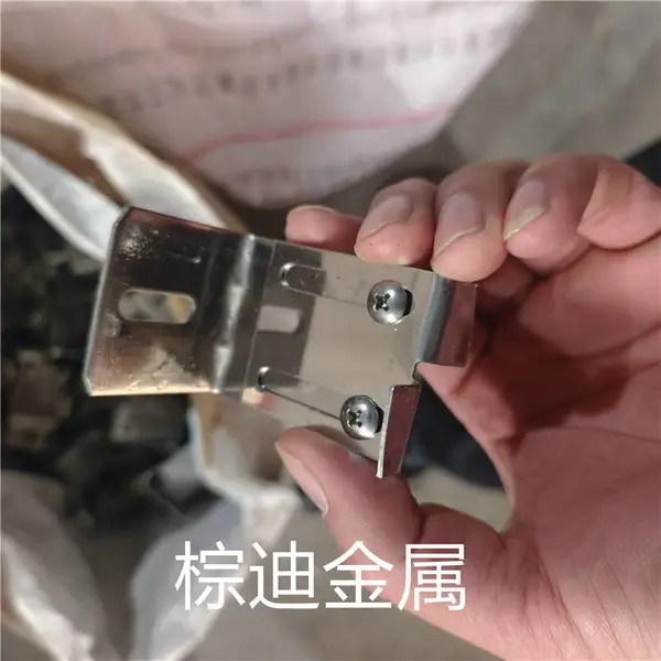 供应精品不锈钢一体板扣件|装饰板蝴蝶形挂件