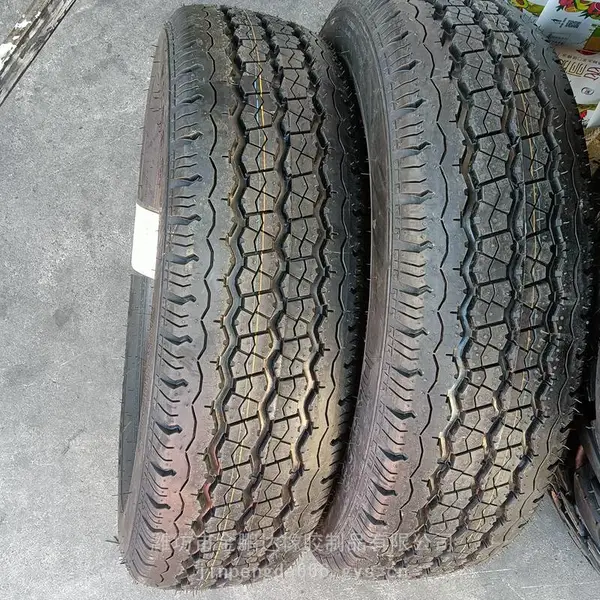 批发零售厢货车面包车轮胎皮卡车轮胎205/70R15LT钢丝真空胎