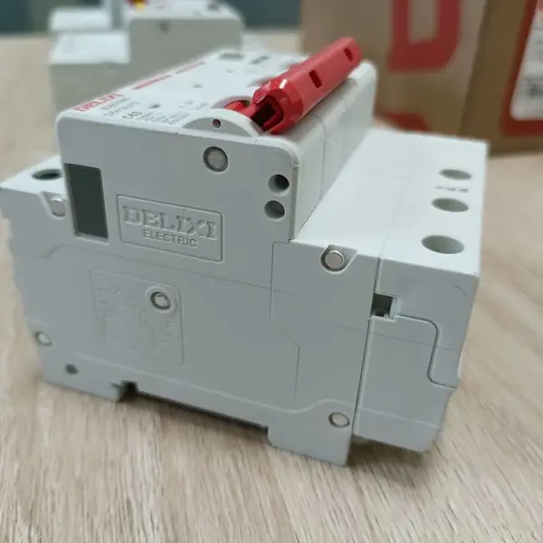 德力西DZ47系列漏电保护器2P家用漏保63A 3P+N断路器1P空气开关
