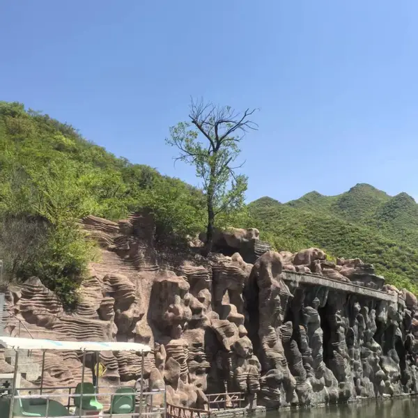 北京延庆区 室内庭院千层石假山 轻质高强结构 防水防渗处理 厂家现货