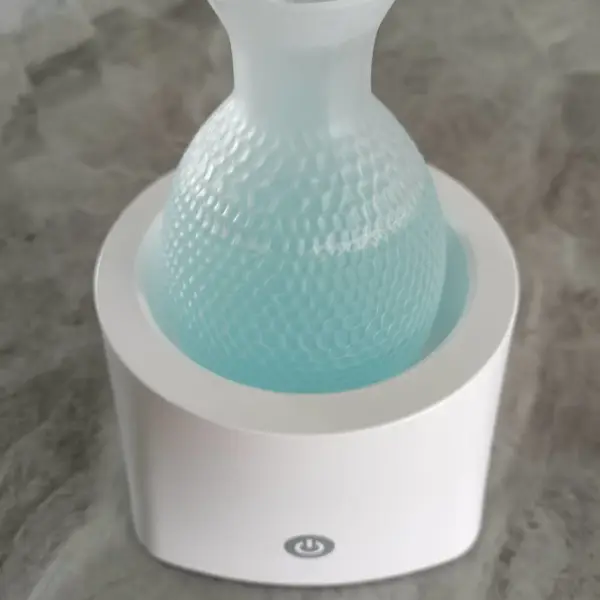 新型电子变频醒酒器,国内外独有发明专利产品。