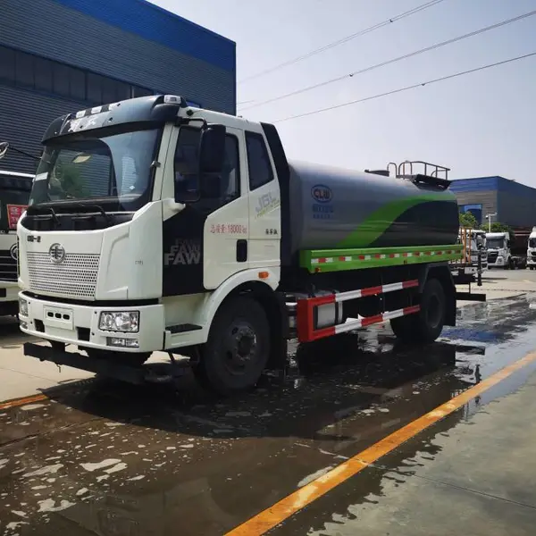 东风D910方12方洒水车道路喷洒园林绿化降温除尘多功能喷洒车