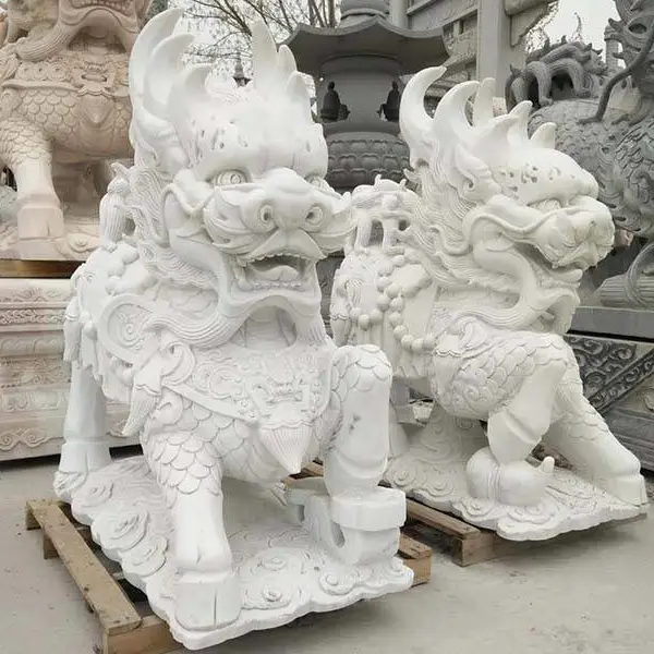 寺庙用仿古石雕麒麟 厂家报价 石麒麟一对多少钱 汉白玉做旧