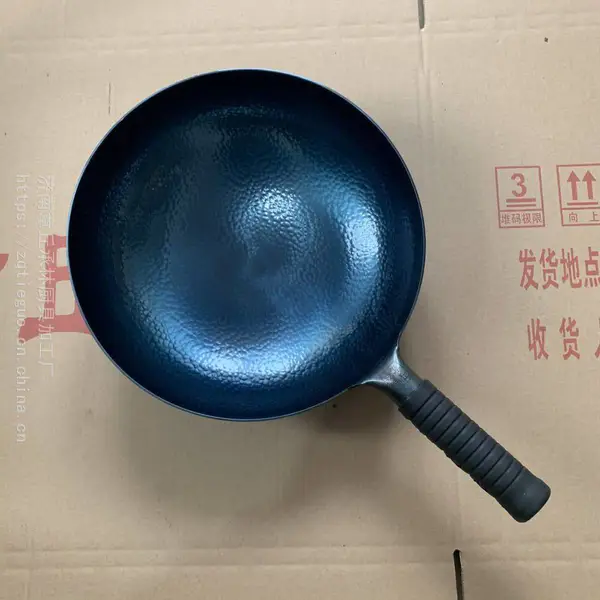 家用纯手工炒勺无涂层手工锻打鱼鳞铁锅章丘铁炒锅价格
