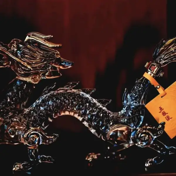 五粮液造型玻璃酒瓶-工艺品造型酒瓶定制