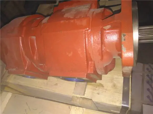 一拖洛建YZ14B单钢轮压路机3100震动泵双联泵及其他原车配件