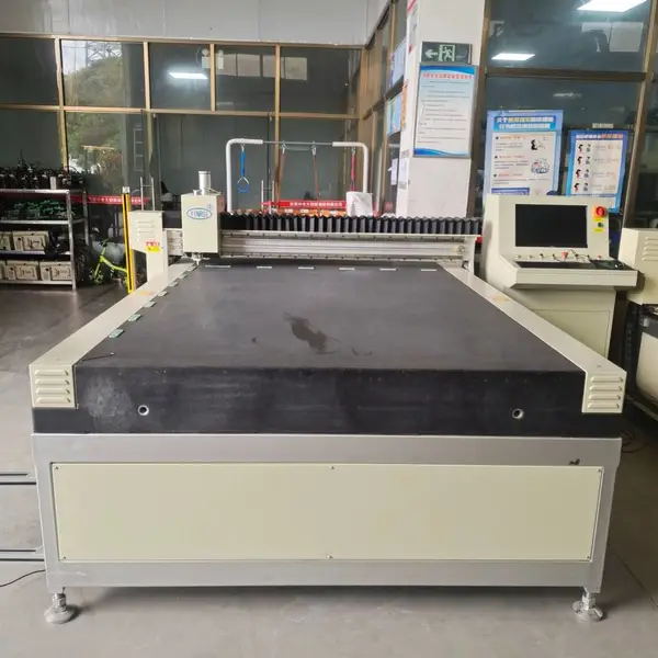 银锐(CNC)玻璃切割机光学玻璃开料机盖板保护片钢化膜开料机2015