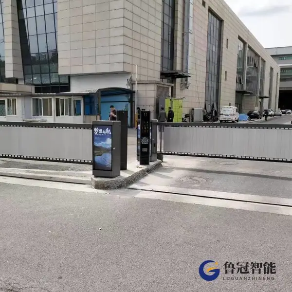 韩城市物业道闸门起落升降杆无人值守智能收费管理系统厂家直销