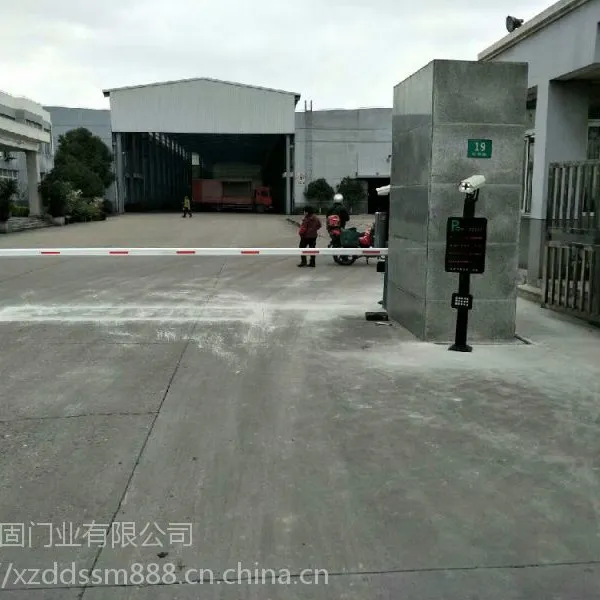 维修安装卷帘门电动门伸缩门道闸车牌识别门禁铁艺门平移门电动伸缩门