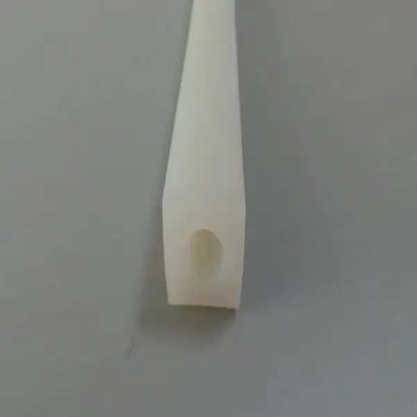 生产led灯带硅胶套管 灯带防水耐温正发光柔性霓虹灯条