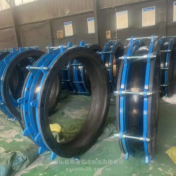 可曲挠橡胶伸缩节 EPDM橡胶管软连接 DN700KDFF防脱落橡胶膨胀节使用安全