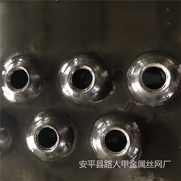 路人甲生产不锈钢楼梯防滑板车间平台踩踏板圆形起凸脚踏板