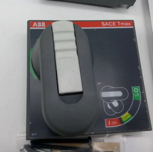断路器加长型门外操作旋转手柄品牌ABB型号RHE可用于T1T2T3T4T5T6T7电流可自选