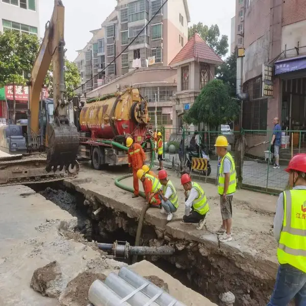 市兴路抽污水池抽集污池污水西式糕点厂抽污水