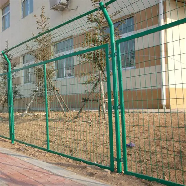 钢丝厂区防护网 绿色浸塑围栏网 扁铁框架护栏网
