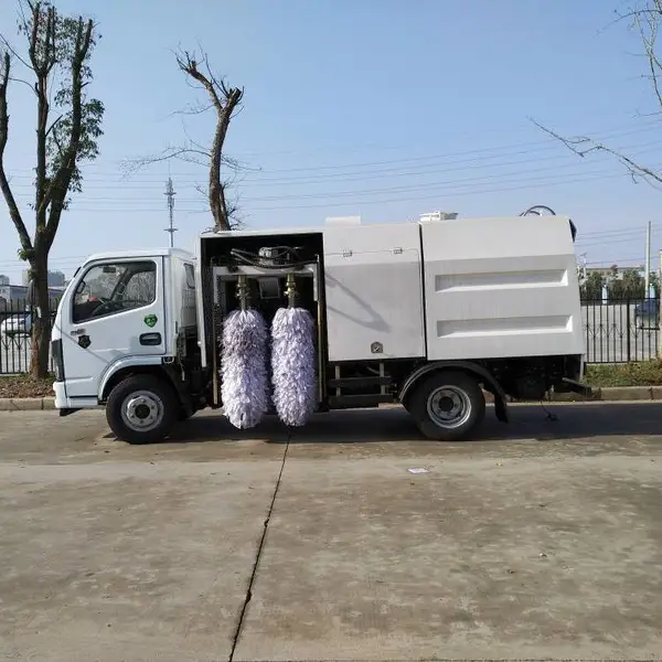 小型柴油道路护栏清洗车 市政公路围栏冲洗车