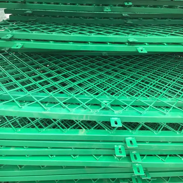 定做不锈钢护栏网 双边丝护栏网 铁路框架围栏网