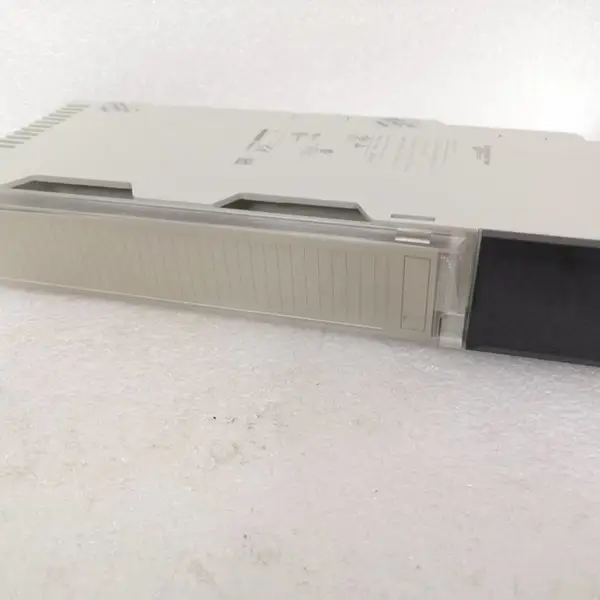 140AVI03000 RIO处理器接口Schneider/施耐德PLC昆腾