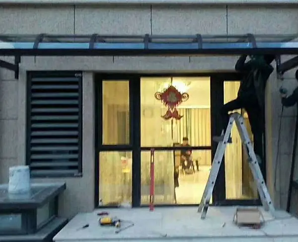 户外铝合金窗棚 遮光挡雨铝合金雨棚 抗台风防腐蚀