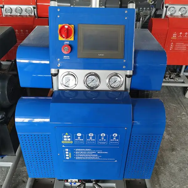 中旺 聚氨酯设备 小型外墙发泡机 公路养护高压发泡机械Q2600