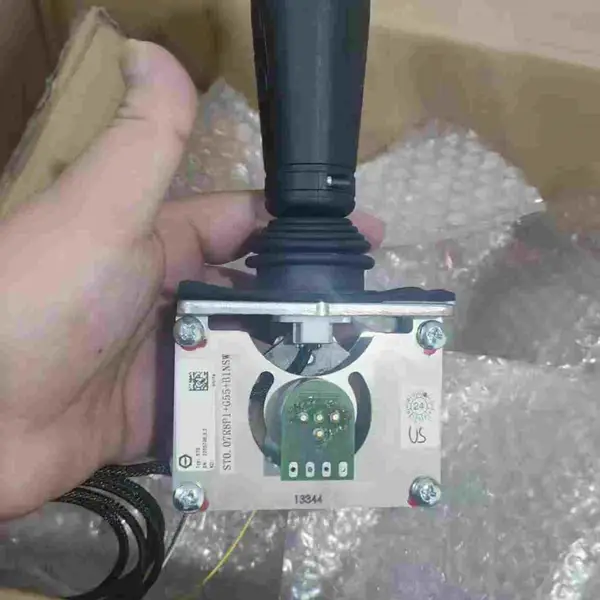 �����¹�SPOBU�ֱ�VNS0 12F EA-X 14AKR KG50 8P1X ��2����λ��