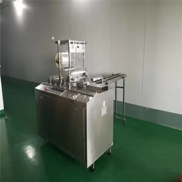 全自动透明膜三维包装机化妆品保健药品烟盒子裹包机易拉线覆膜机