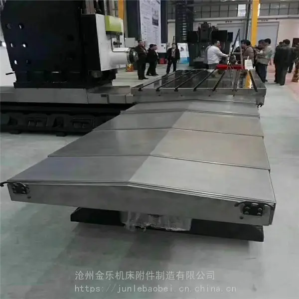 泰州伸缩式钢板防护罩厂家供应--沧州金乐