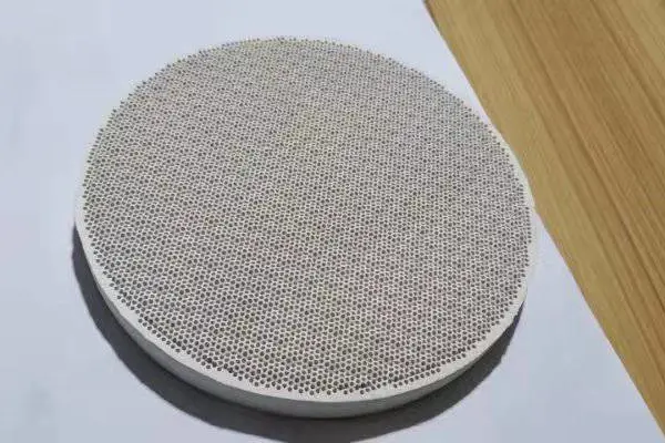 ��ӦԲ���մɰ�
