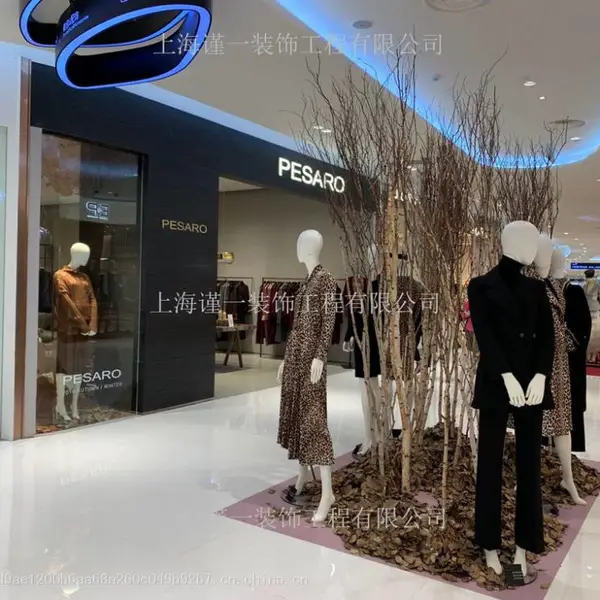 服装展示道具,服装陈列柜,服装展示柜,定制展柜,提供服装店铺