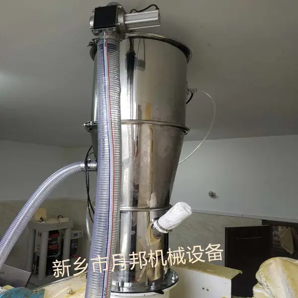 电动式真空上料机采用褶皱滤芯PP棉布袋可反复使用月邦机械