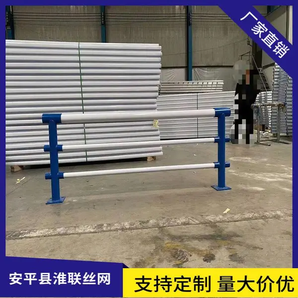 市政道路防撞护栏 景观用不锈钢复合管栏杆 加厚钢板立柱定做