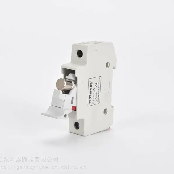 银熔汇流箱用保险丝rt18-32X直流低压熔断器熔芯底座 光伏10*38