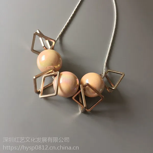 2019新款中高端女装饰品定制流行合金项链定做批发日韩树脂珠锁骨链