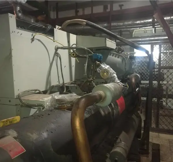 重庆格力风冷螺杆冷水机机组维修保养公司/重庆格力汽车配件制冷设备清洗加氟电话