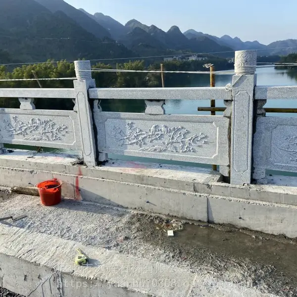 大理石雕栏杆 河道芝麻白花岗岩石栏杆护栏