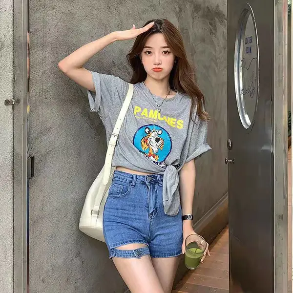广西崇左龙州女士服装店名大全韩版女装T恤衫韩版休闲T恤衫