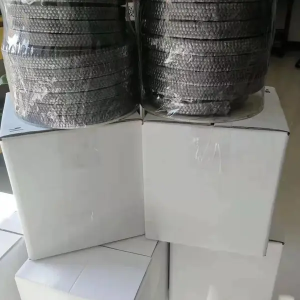 浸渍石墨乳液高碳纤维盘根 ,高碳纤维盘根密封,兼顾了导热性与耐磨损性